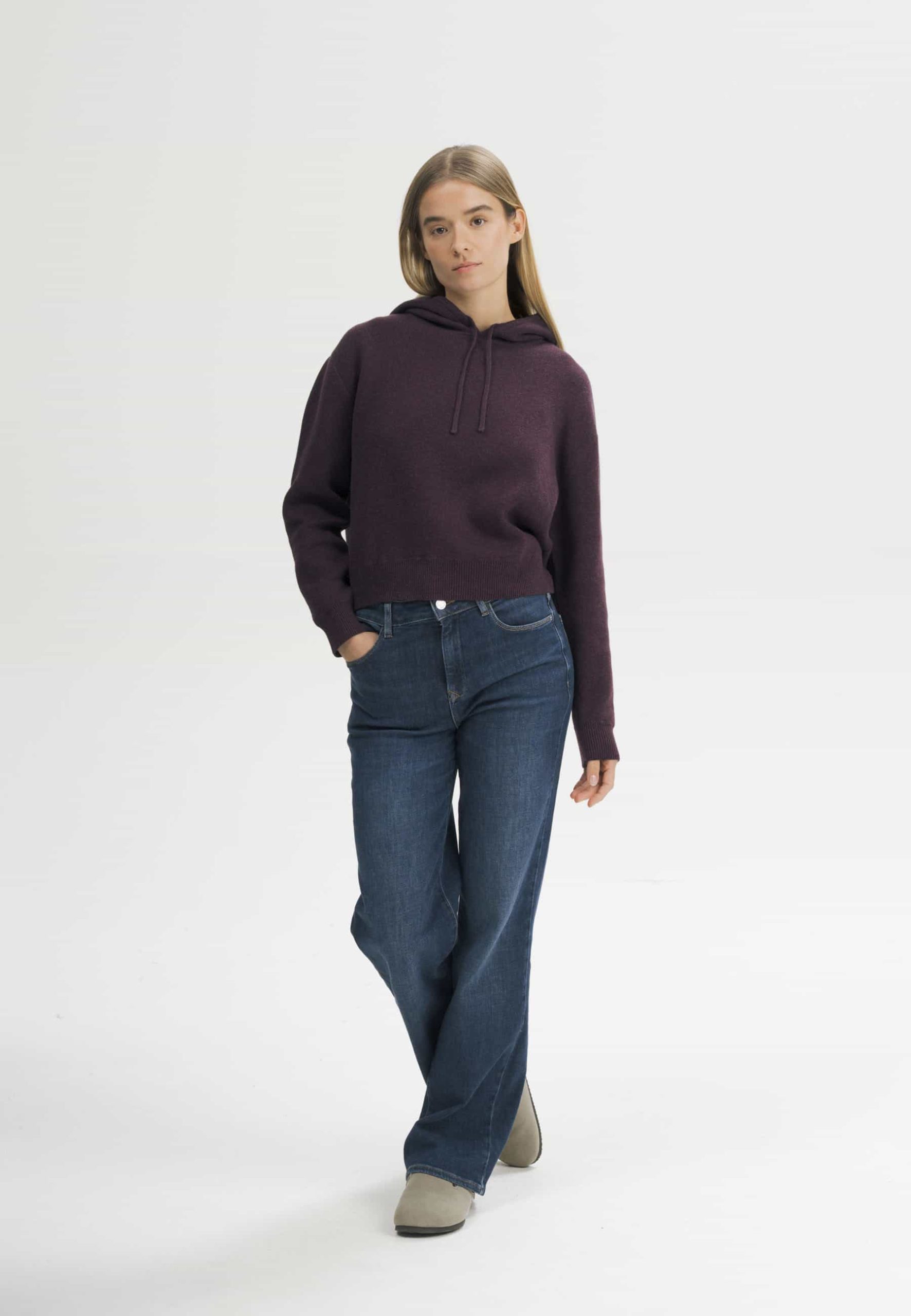 Janisha_jaquard-knit-hoodie_elderberry-blend_03(1)